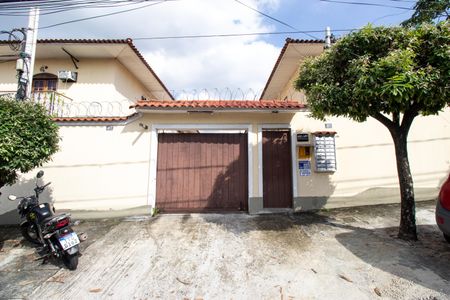 Casa de condomínio à venda com 70m², 2 quartos e 1 vaga Casa de condomínio à venda com 70m², 2 quartos e 1 vagaFachado do condomínio