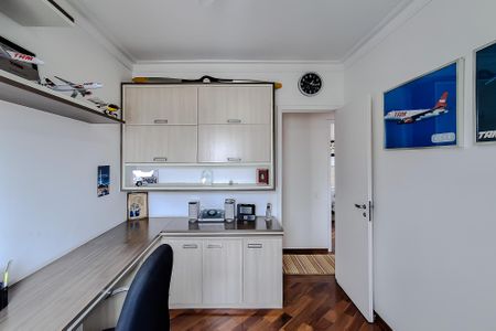 Apartamento à venda com 200m², 3 quartos e 3 vagasQuarto 1