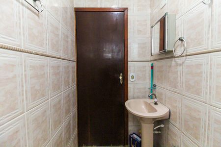 Casa para alugar com 200m², 2 quartos e 2 vagas Casa para alugar com 200m², 2 quartos e 2 vagasBanheiro 2