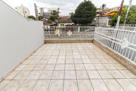 Casa para alugar com 200m², 2 quartos e 2 vagas Casa para alugar com 200m², 2 quartos e 2 vagasVaranda do Quarto 1
