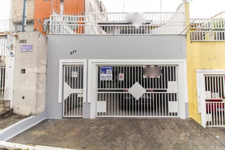 Casa para alugar com 200m², 2 quartos e 2 vagas Casa para alugar com 200m², 2 quartos e 2 vagasFachada + Placa