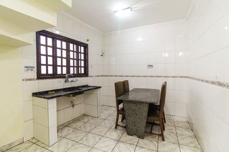 Casa para alugar com 200m², 2 quartos e 2 vagas Casa para alugar com 200m², 2 quartos e 2 vagasCozinha