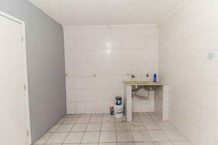 Casa para alugar com 200m², 2 quartos e 2 vagas Casa para alugar com 200m², 2 quartos e 2 vagasLavanderia