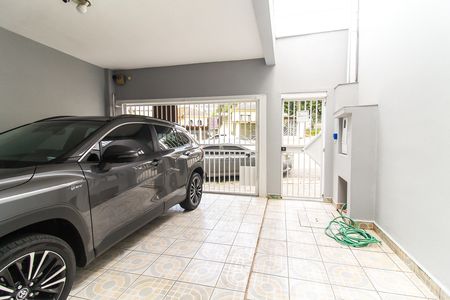 Casa para alugar com 200m², 2 quartos e 2 vagas Casa para alugar com 200m², 2 quartos e 2 vagasGaragem