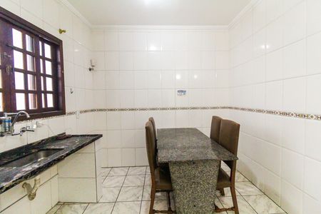 Casa para alugar com 200m², 2 quartos e 2 vagas Casa para alugar com 200m², 2 quartos e 2 vagasCozinha