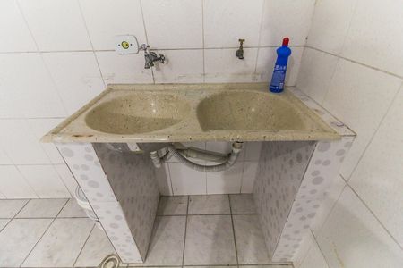 Casa para alugar com 200m², 2 quartos e 2 vagas Casa para alugar com 200m², 2 quartos e 2 vagasLavanderia