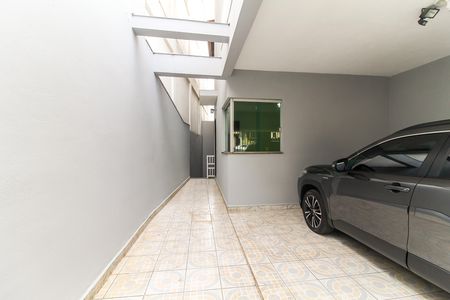 Casa para alugar com 200m², 2 quartos e 2 vagas Casa para alugar com 200m², 2 quartos e 2 vagasGaragem