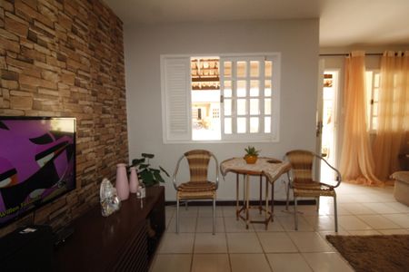 Casa de condomínio para alugar com 200m², 3 quartos e 1 vagaDetalhe Sala