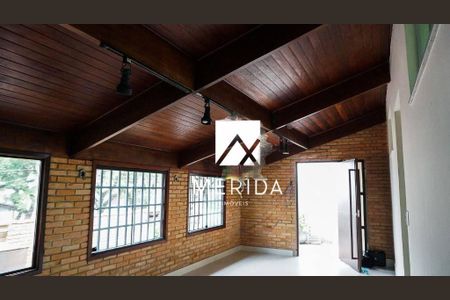 Casa à venda com 8 quartos, 240m² em Vila Bastos, Santo André