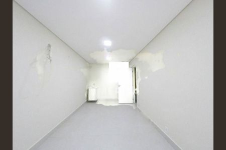 Casa à venda com 8 quartos, 240m² em Vila Bastos, Santo André