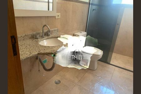 Casa à venda com 3 quartos, 179m² em Vila Assunção, Santo André