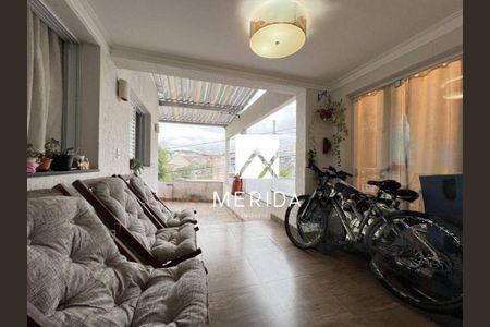 Casa à venda com 3 quartos, 207m² em Olímpico, São Caetano do Sul