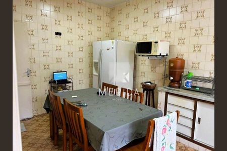 Casa à venda com 147m², 3 quartos e 2 vagas