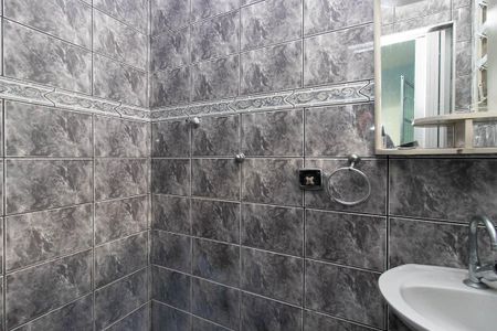 Casa para alugar com 122m², 4 quartos e 4 vagasBanheiro da Edícula