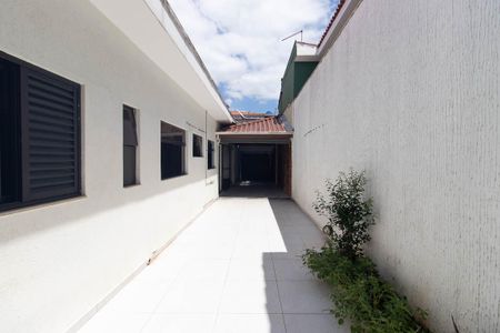 Casa para alugar com 122m², 4 quartos e 4 vagasQuintal