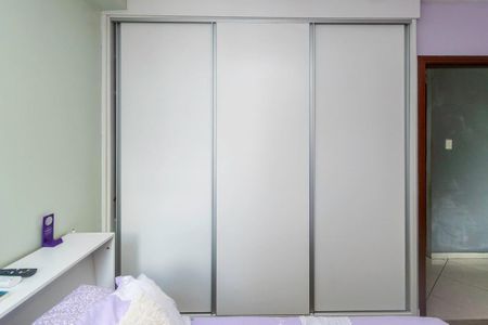 Apartamento à venda com 62m², 2 quartos e 1 vaga Apartamento à venda com 62m², 2 quartos e 1 vagaQuarto 1 - Armários