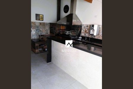 Casa à venda com 3 quartos, 194m² em Vila Valparaíso, Santo André