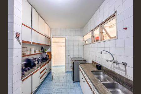 Apartamento à venda com 221m², 4 quartos e 2 vagas
