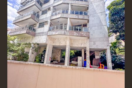Apartamento à venda com 221m², 4 quartos e 2 vagas