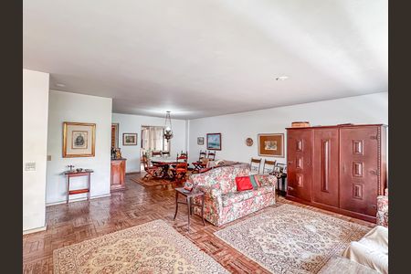 Apartamento à venda com 221m², 4 quartos e 2 vagas