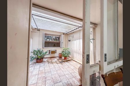 Apartamento à venda com 221m², 4 quartos e 2 vagas