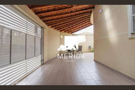 Casa à venda com 91m², 2 quartos e 2 vagas