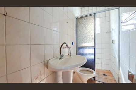 Casa para alugar com 300m², 3 quartos e 2 vagasBanheiro Social