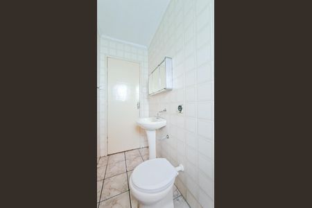 Casa para alugar com 300m², 3 quartos e 2 vagasBanheiro Social