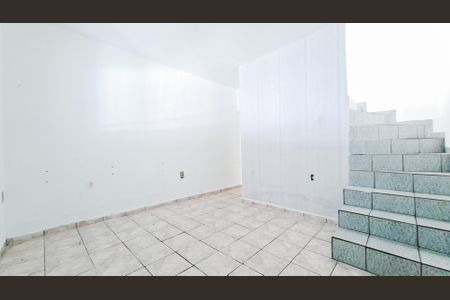 Casa para alugar com 300m², 3 quartos e 2 vagasSala