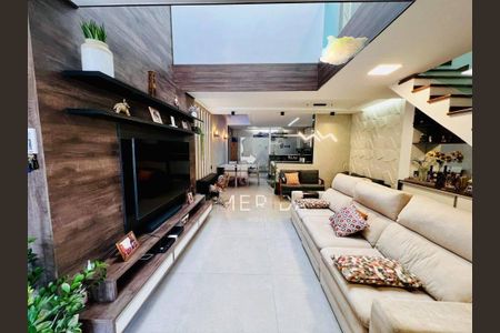 Casa à venda com 4 quartos, 221m² em Vila Alpina, Santo André