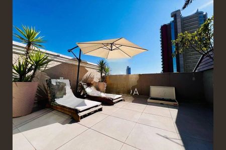 Casa à venda com 221m², 4 quartos e 3 vagas