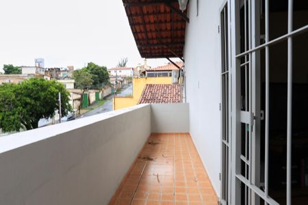 Casa para alugar com 300m², 4 quartos e 3 vagas Casa para alugar com 300m², 4 quartos e 3 vagasVaranda
