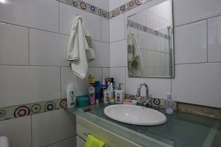 Casa para alugar com 300m², 4 quartos e 3 vagas Casa para alugar com 300m², 4 quartos e 3 vagasBanheiro da Suíte 1