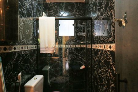 Casa para alugar com 300m², 4 quartos e 3 vagas Casa para alugar com 300m², 4 quartos e 3 vagasBanheiro 1