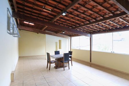 Casa para alugar com 300m², 4 quartos e 3 vagas Casa para alugar com 300m², 4 quartos e 3 vagasSalão de Festas