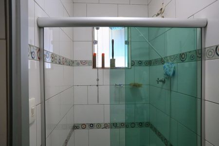 Casa para alugar com 300m², 4 quartos e 3 vagas Casa para alugar com 300m², 4 quartos e 3 vagasBanheiro da Suíte 1