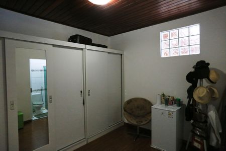 Casa para alugar com 300m², 4 quartos e 3 vagas Casa para alugar com 300m², 4 quartos e 3 vagasCloset da suíte 1