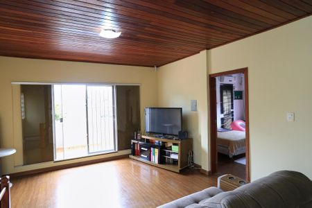 Casa para alugar com 300m², 4 quartos e 3 vagas Casa para alugar com 300m², 4 quartos e 3 vagasSala 1