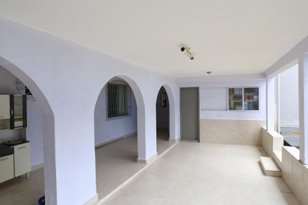 Casa para alugar com 300m², 4 quartos e 3 vagas Casa para alugar com 300m², 4 quartos e 3 vagasÁrea externa