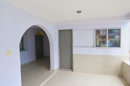 Casa para alugar com 300m², 4 quartos e 3 vagas Casa para alugar com 300m², 4 quartos e 3 vagasQuarto de Serviço