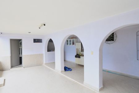 Casa para alugar com 300m², 4 quartos e 3 vagas Casa para alugar com 300m², 4 quartos e 3 vagasÁrea externa