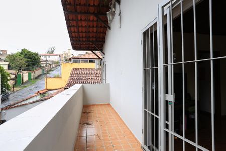 Casa para alugar com 300m², 4 quartos e 3 vagas Casa para alugar com 300m², 4 quartos e 3 vagasVaranda