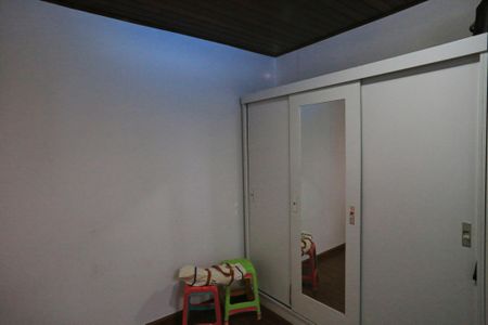 Casa para alugar com 300m², 4 quartos e 3 vagas Casa para alugar com 300m², 4 quartos e 3 vagasCloset da suíte 1