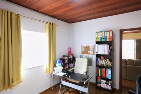 Casa para alugar com 300m², 4 quartos e 3 vagas Casa para alugar com 300m², 4 quartos e 3 vagasEscritório