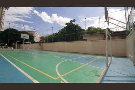 Apartamento à venda com 75m², 2 quartos e 1 vagaÁrea comum