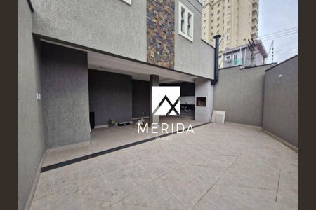 Casa à venda com 75m², 2 quartos e 3 vagas