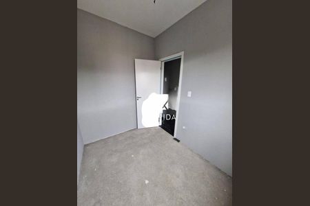 Casa à venda com 75m², 2 quartos e 3 vagas