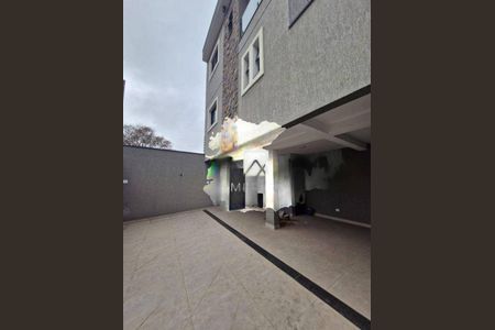 Casa à venda com 75m², 2 quartos e 3 vagas