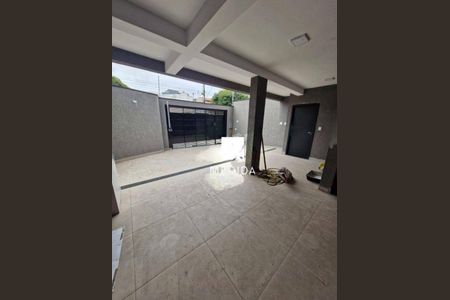 Casa à venda com 75m², 2 quartos e 3 vagas