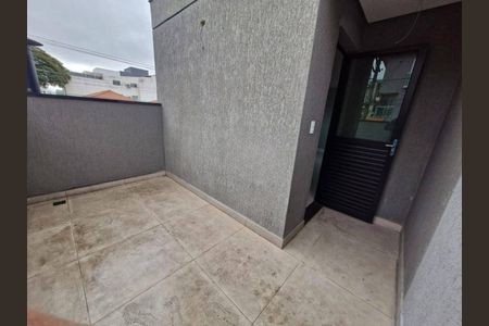 Casa à venda com 75m², 2 quartos e 3 vagas